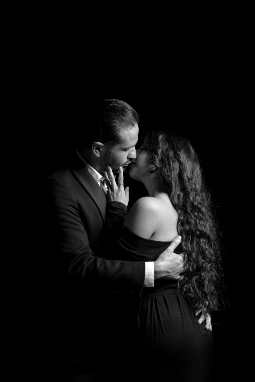 Casal abraçado